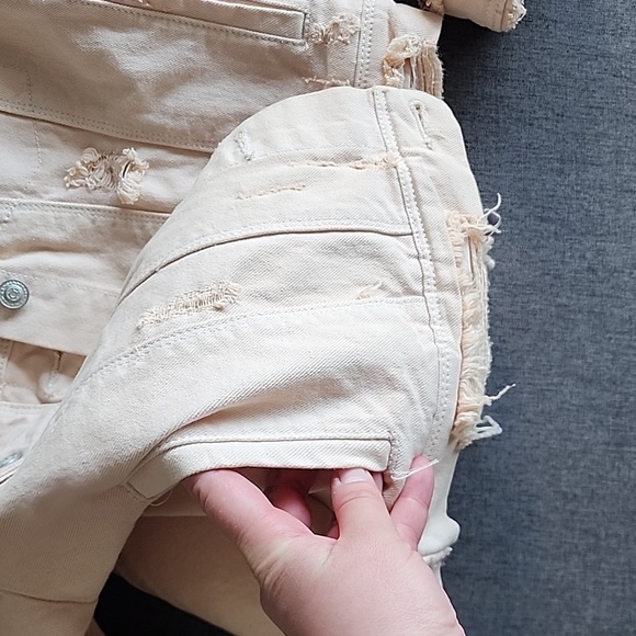 Women's fashion tattered Jean jacket light peach pink colour. - Picture 10 of 10